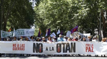 2.200 personas acuden a la manifestación en contra de la OTAN en Madrid