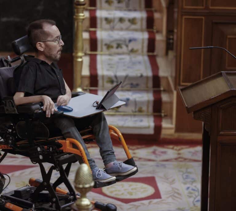El discurso de Echenique en aragonés: "Ye un honor ta yo poder prenunciar..."