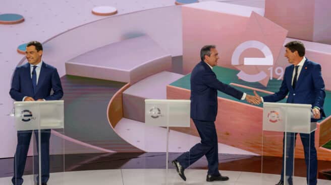 La paradoja del PP: quiere a Cs dentro pero lo necesita fuera Los candidatos a la Presidencia de la Junta de Andalucía, (i-d) Juanma Moreno, Juan Espadas y Juan Marín
