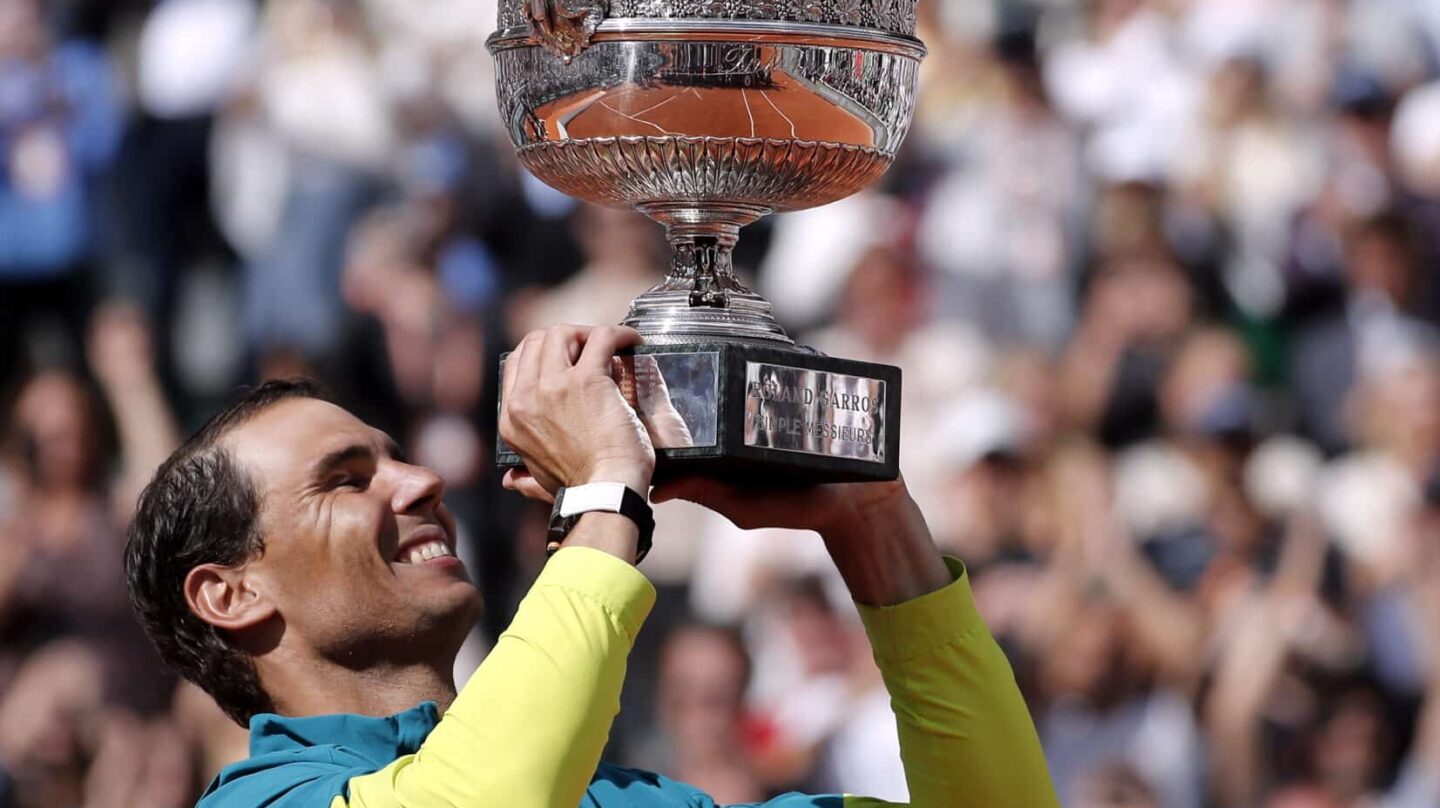 Rafa Nadal levanta su decimocuarto trofeo de Roland Garros