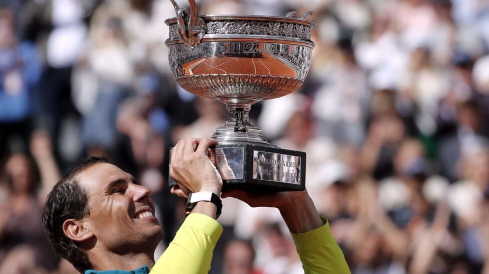Rafa Nadal levanta su decimocuarto trofeo de Roland Garros
