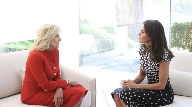 Jill Biden y la reina Letizia, en el Palacio de la Zarzuela. Jill Biden y la reina Letizia, en el Palacio de la Zarzuela.