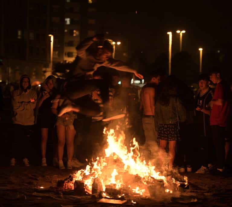 Estos son los rituales que debes hacer la noche de San Juan para atraer la buena suerte