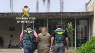 Detienen a dos mujeres por estafar más de medio millón de euros en una gasolinera de O Deza