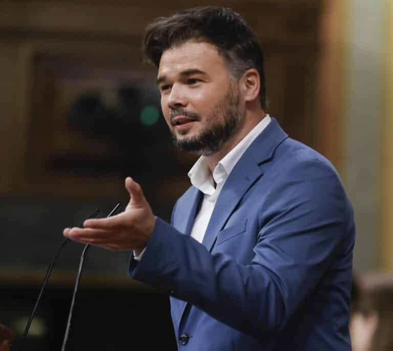 Rufián da marcha atrás por la polémica de los "tarados" y dice que se explicó mal