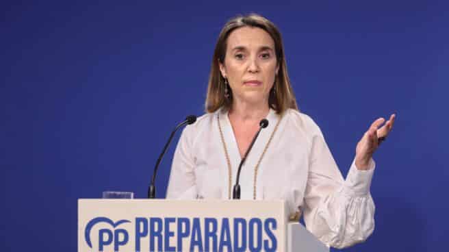 La secretaria general del PP y portavoz del GPP en el Congreso, Cuca Gamarra, interviene en una rueda de prensa tras la reunión del Comité de Dirección. La secretaria general del PP y portavoz del GPP en el Congreso, Cuca Gamarra, interviene en una rueda de prensa tras la reunión del Comité de Dirección.