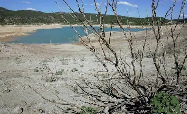 Cortes de agua: Ribera descarta restricciones a pesar de la ola de calor "extraordinariamente preocupante"