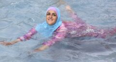 El Consejo de Estado francés prohíbe a un ayuntamiento dar vía libre al 'burkini' en las piscinas