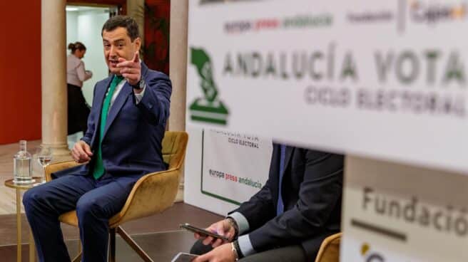 Juanma Moreno, en un acto informativo este miércoles en Sevilla. Juanma Moreno, en un acto informativo este miércoles en Sevilla.