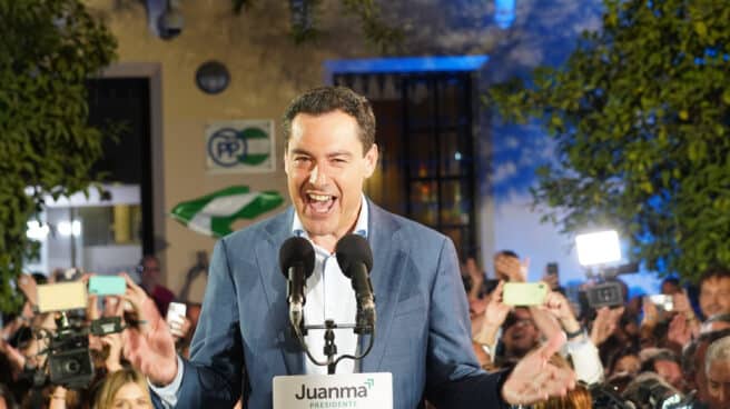 Juanma Moreno, durante su discurso tras la victoria en las elecciones en Andalucía.
