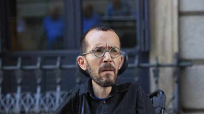 Pablo Echenique, a las puertas del Congreso de los Diputados.