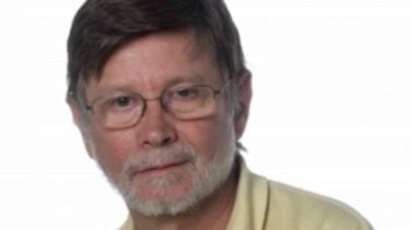 Muere el periodista y escritor vasco Patxo Unzueta