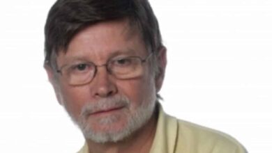Muere el periodista y escritor vasco Patxo Unzueta