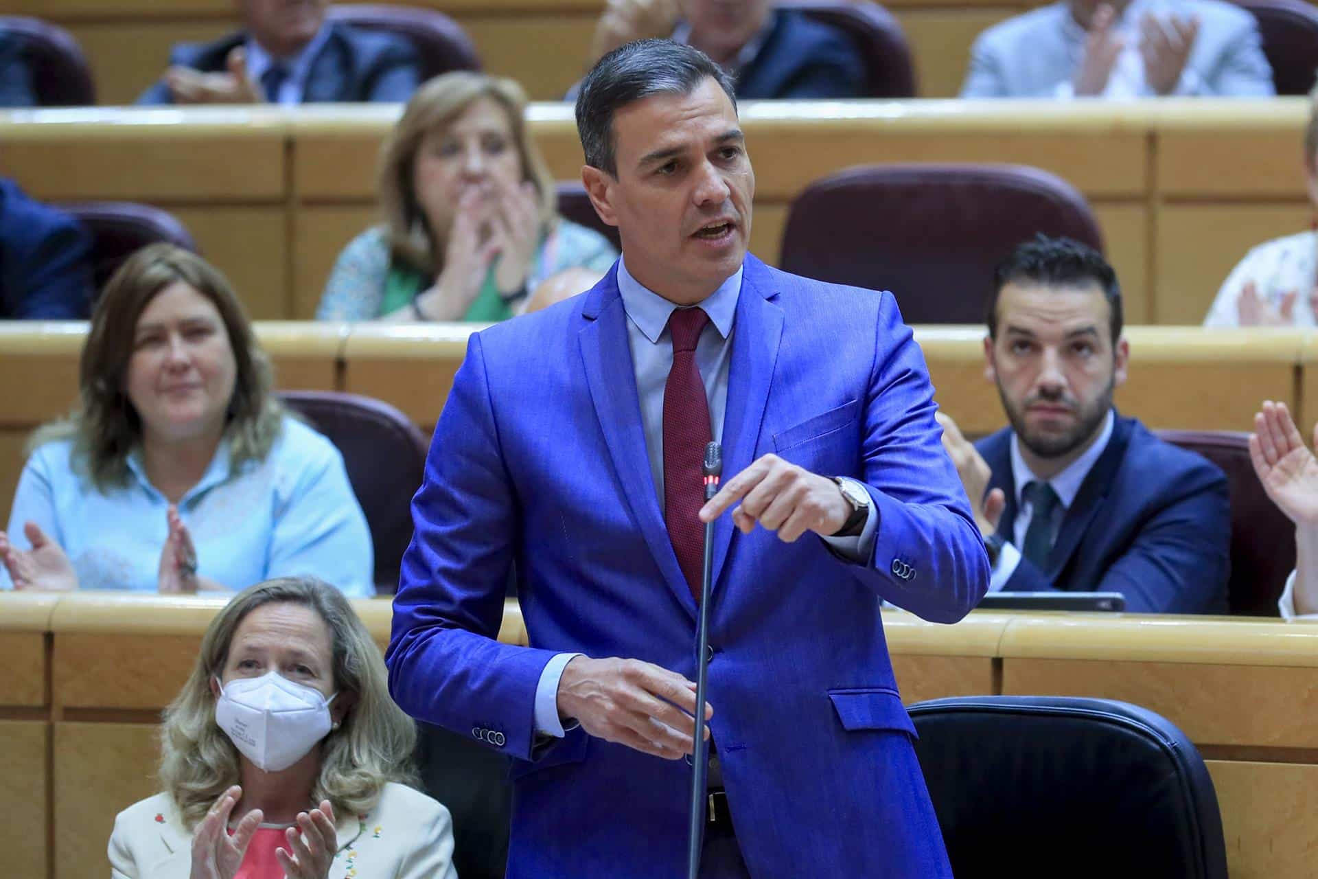 Pedro Sánchez, este martes en el Senado durante su cara a cara con Feijóo.