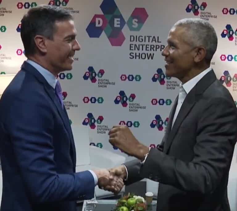 Pedro Sánchez fuerza un encuentro 'improvisado' con Obama en el DES 2022 en Málaga