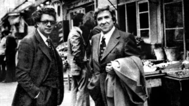 teodulfo-lagunero-muere Teodulfo Lagunero (I) junto a Santiago Carrillo, con su peluca (D)