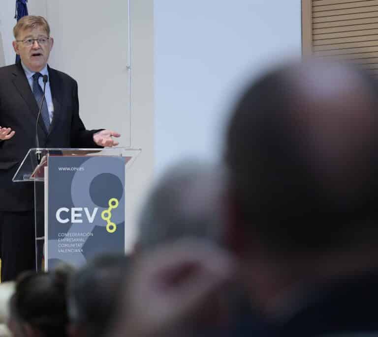 Ximo Puig dice que la imputación de Oltra no afecta "en absoluto" al gobierno en Valencia