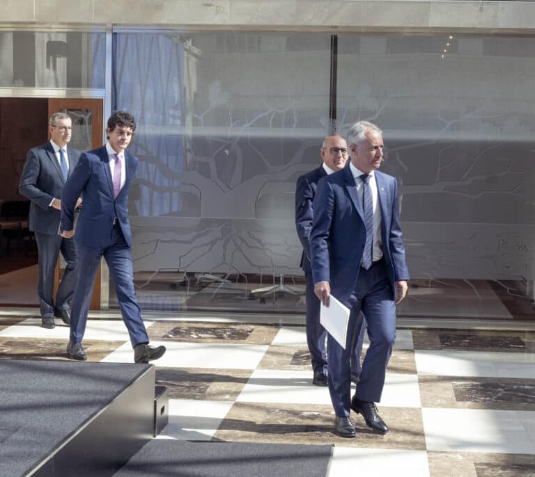 Euskadi ajustará un 5,5% todos los tramos del IRPF para paliar el impacto de la inflación