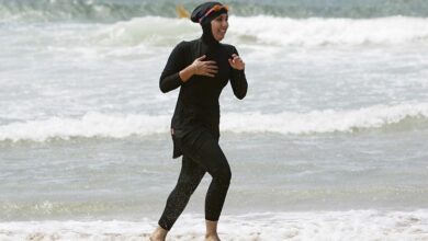 A vueltas con el burkini en Francia, la prenda de la discordia en una sociedad dividida