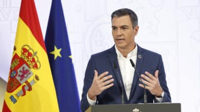 Pedro Sánchez: "Si Botín y Galán protestan es que vamos por la buena dirección"