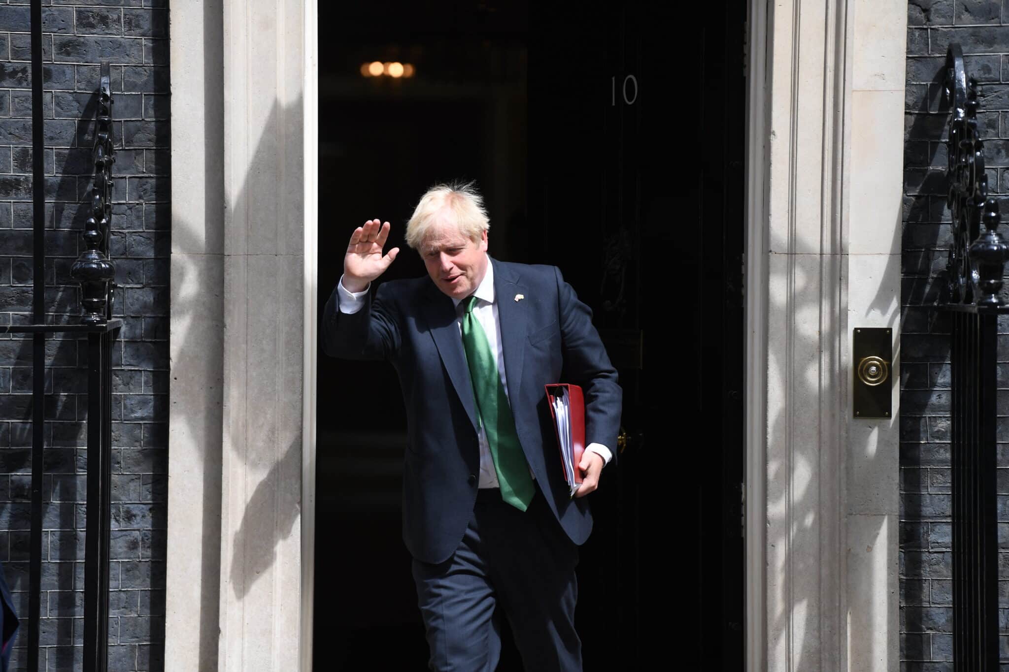Boris Johnson en la puerta del 10 de Downing Street