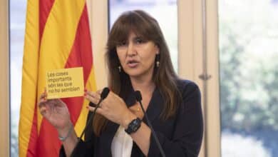 Borràs acusa a ERC de renunciar a sus principios para seguir en el Govern