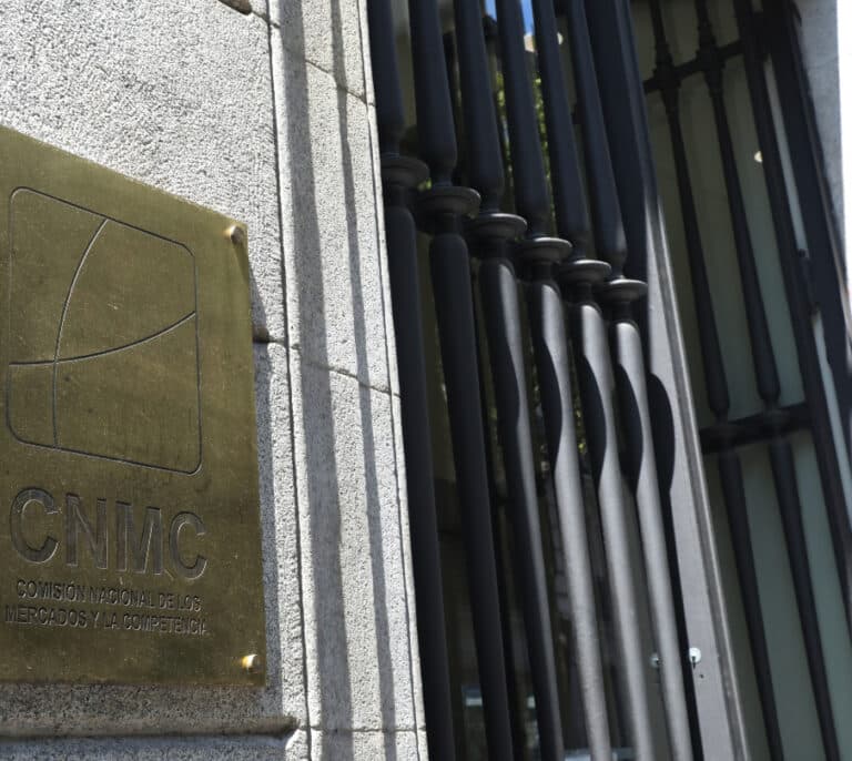 Competencia multa con 203,6 millones a las principales constructoras españolas por pactar contratos