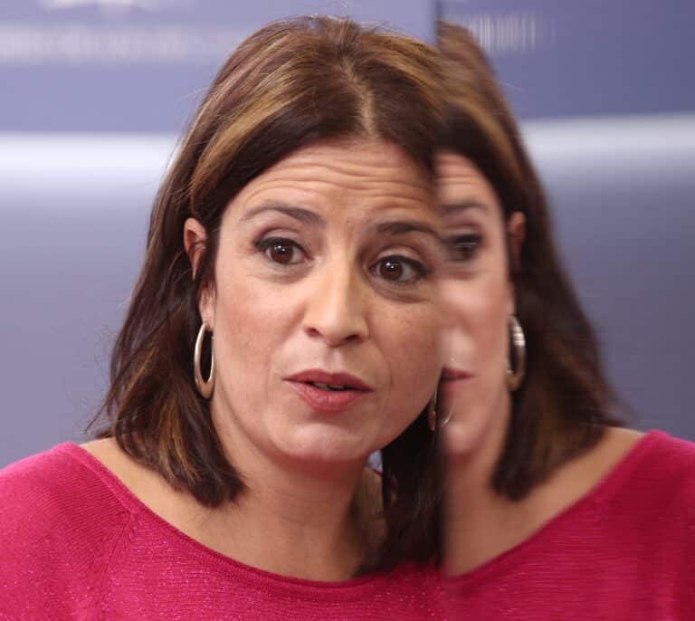 Las otras Adriana Lastra: las mujeres sufren más la brecha de género en política que en empresas