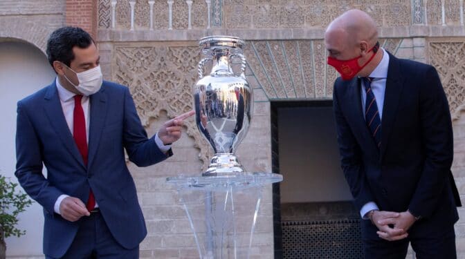 Transparencia avala que sea público el contrato de la Eurocopa pese a la oposición de la UEFA y la RFEF