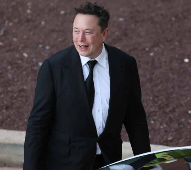 Twitter demanda a Elon Musk  en un tribunal por infringir el acuerdo de compra de la red social