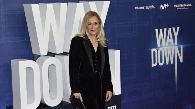 Cristina Cifuentes asiste al photocall con motivo del estreno de la nueva película 'Way Down' que se celebra en el hotel Palace