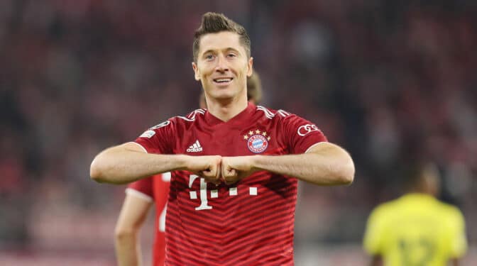 El FC Barcelona anuncia el fichaje de Lewandowski, procedente del Bayern