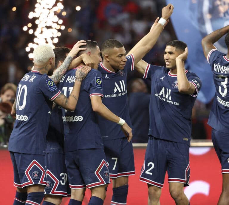 La Comisión Europea da luz verde al acuerdo entre la Ligue 1 francesa y el fondo CVC