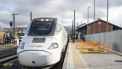 Renfe reconoce una anomalía en los trenes de alta velocidad a Extremadura y rebajará el precio del billete