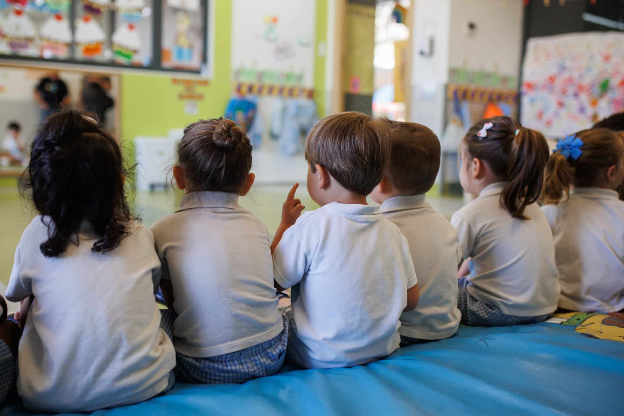 Varios niños en la guardería de la base ‘Príncipe’ de Paracuellos de Jarama.