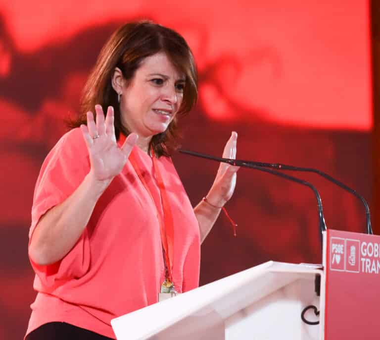 Adriana Lastra defiende las "verdades" del PSOE para combatir la pandemia y la subida de la luz y la gasolina