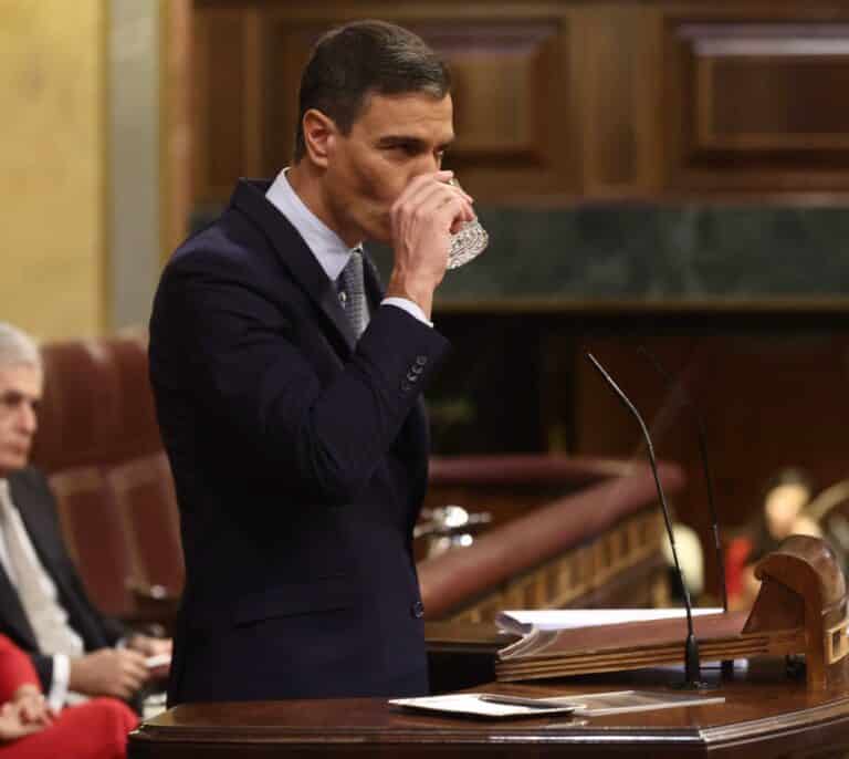 El doctor Sánchez te cura quitando de fumar a los ricos