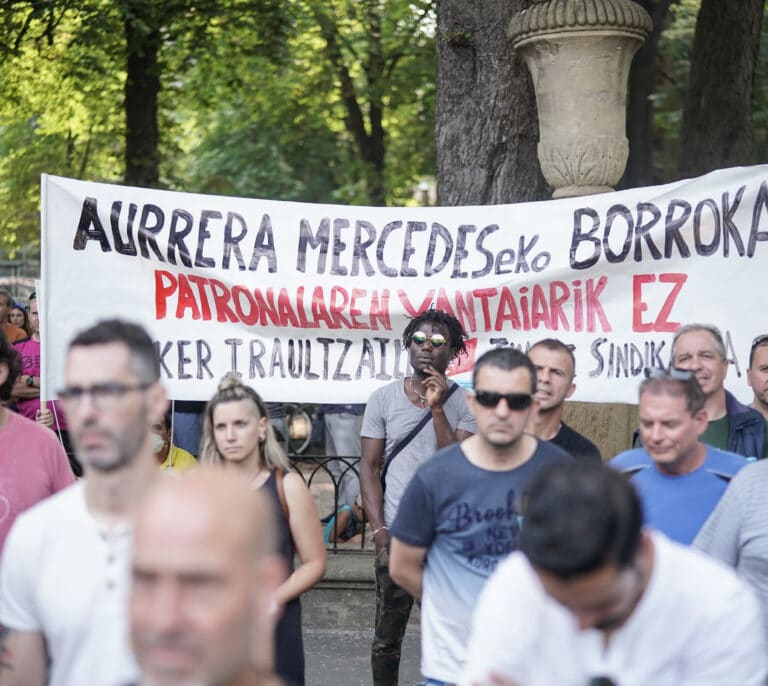 Mercedes Benz aprueba el preacuerdo, en contra de ELA y LAB, con subidas del 19% hasta 2026