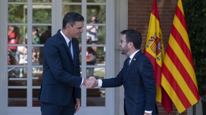 Sánchez recibe a Aragonés en La Moncloa.