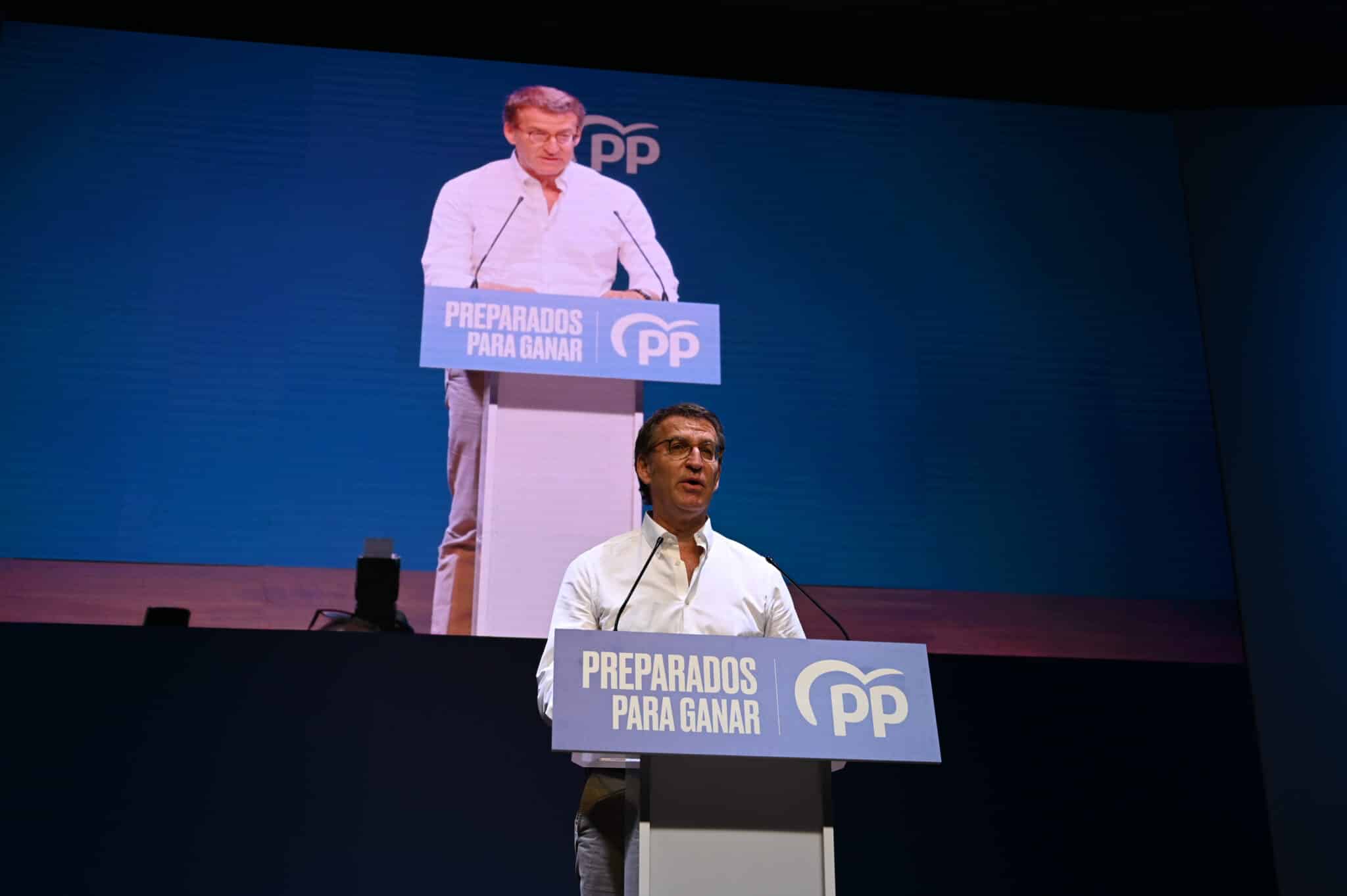 El presidente del Partido Popular, Alberto Núñez Feijóo, interviene en el XIII Congreso Regional del Partido Popular (PP) Extremadura.