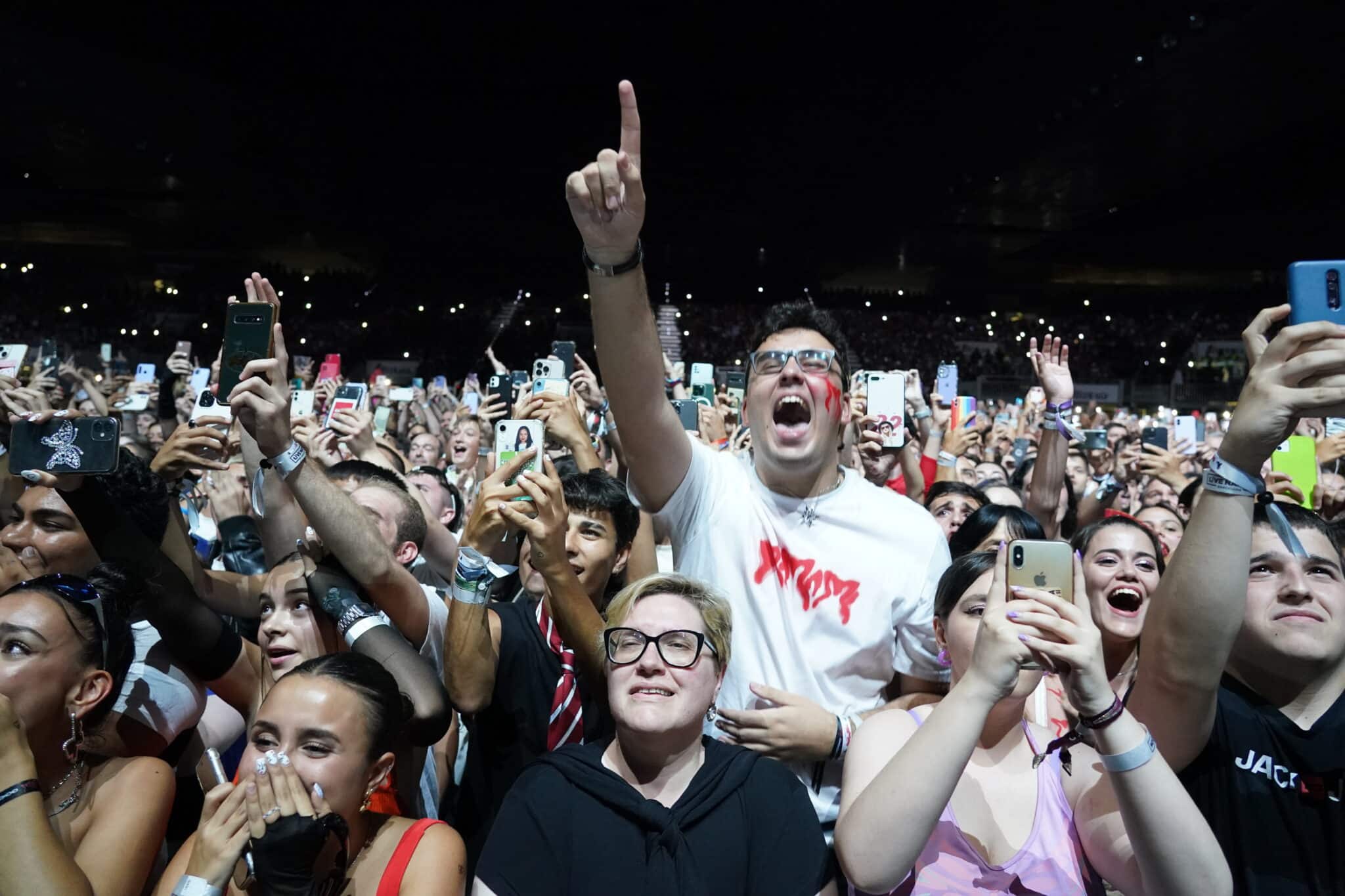 Fans de Rosalía en su concierto de Baracaldo.