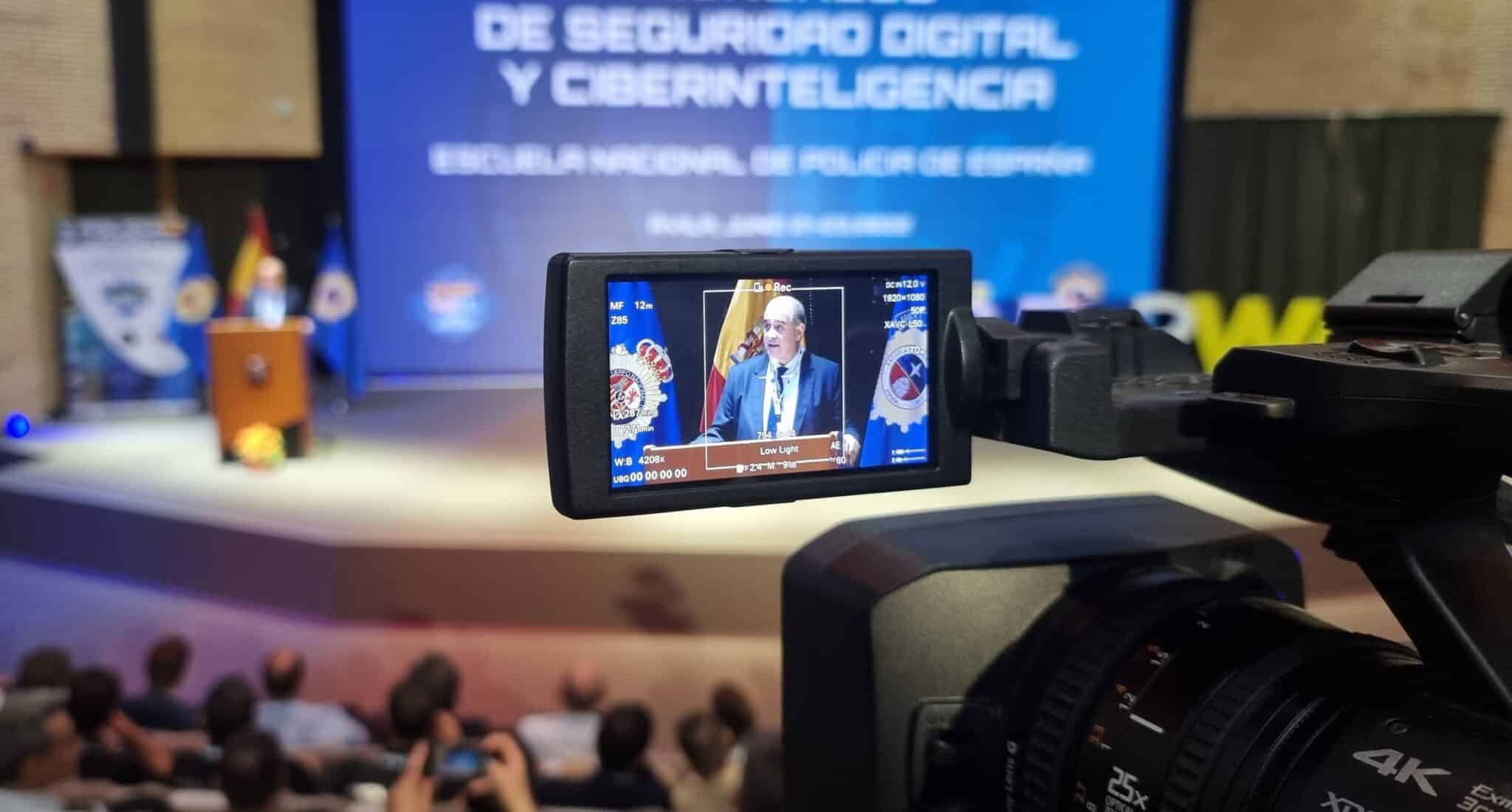 El director de la Policía, Francisco Pardo Piqueras, durante su intervención en un congreso.