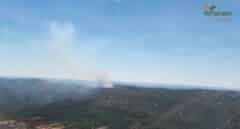 Desalojan a los vecinos de dos pueblos de Castilla La-Mancha por el incendio de Sevilleja de la Jara