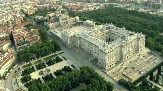Patrimonio-Nacional-adjudicó-emergencia-covid-obra-proyectada-2017 Imagen área del Palacio Real de Madrid.