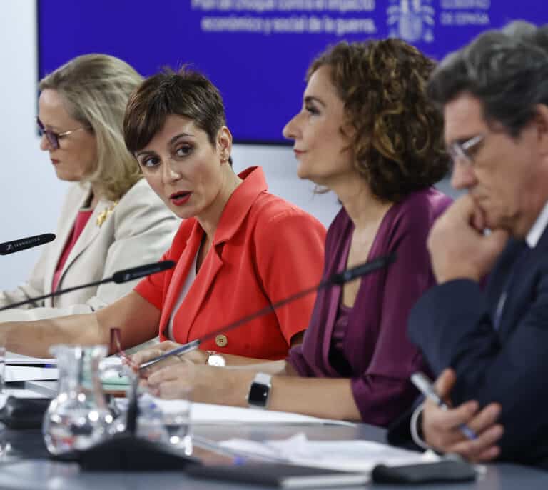 El Gobierno sale en defensa de Chaves y Griñán y no cierra la puerta al indulto