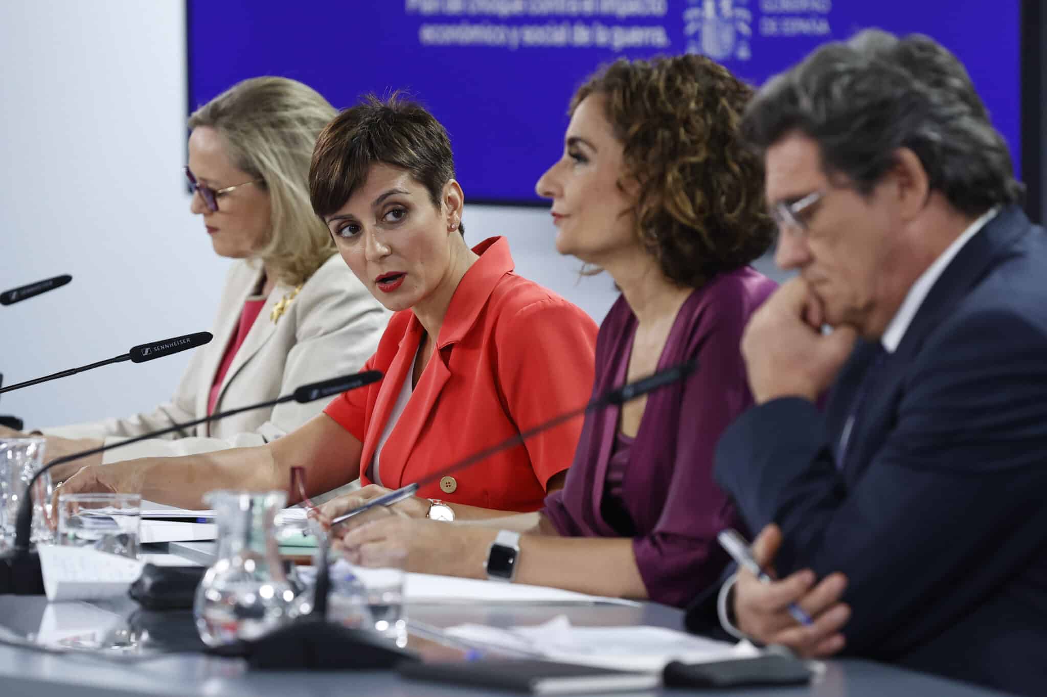 Calviño, Rodríguez, Montero y Escrivá, tras el Consejo de Ministros.