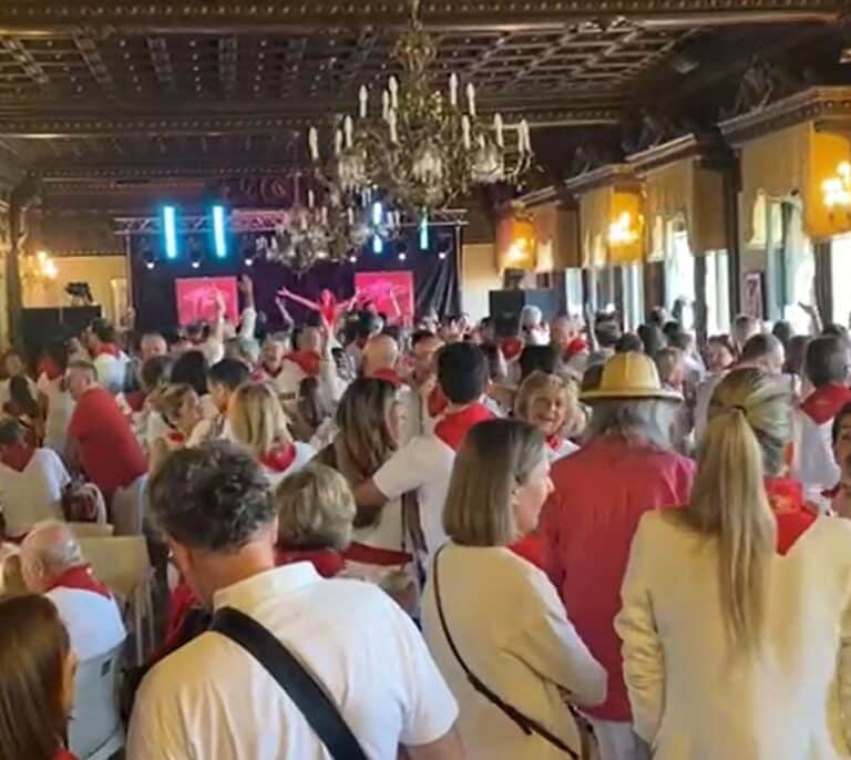 Chocolate con churros y bailables en el Nuevo Casino el Día de San Fermín