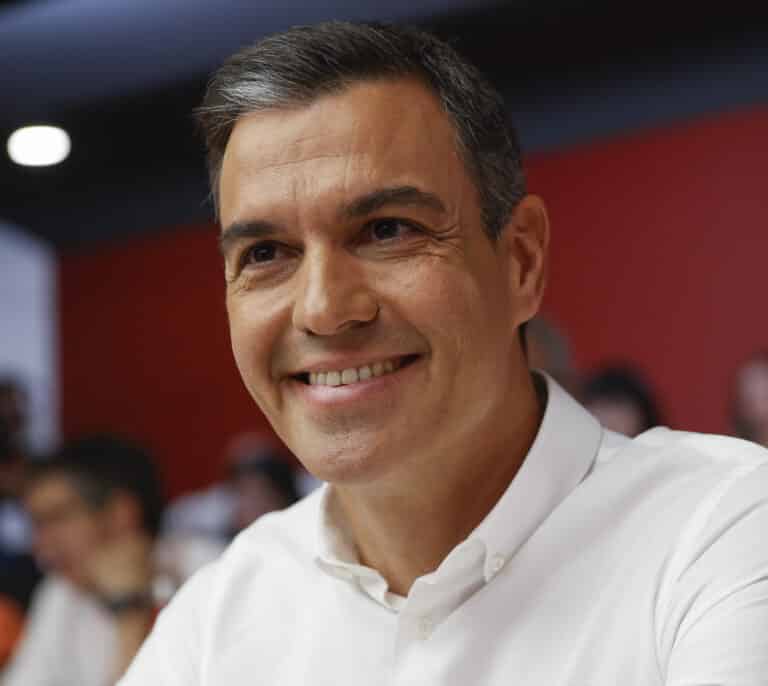 El PSOE, búnker, sotanillo y percha de Sánchez