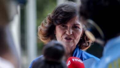 Carmen Calvo lamenta la dimisión de Lastra: "No es bueno que salgan mujeres de la primera línea de la política"