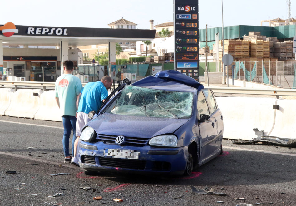 El turismo accidentado en la A-92.